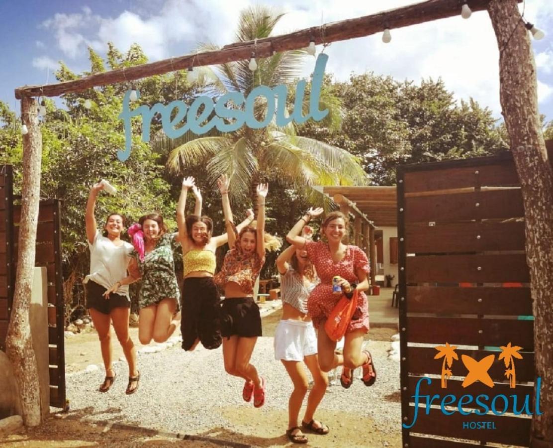 Freesoul Hostel Паломино Экстерьер фото